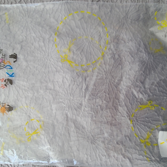 Off-White hoodie - Picture 3 of 4